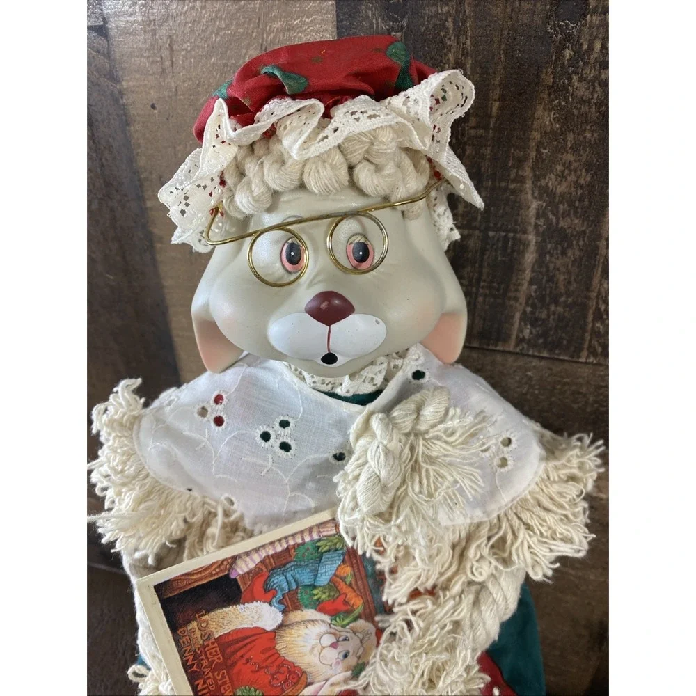 Vtg House of Lloyd Granny Flo Rabbit 1996‎ Shelf Sitter Christmas Porcelain 16